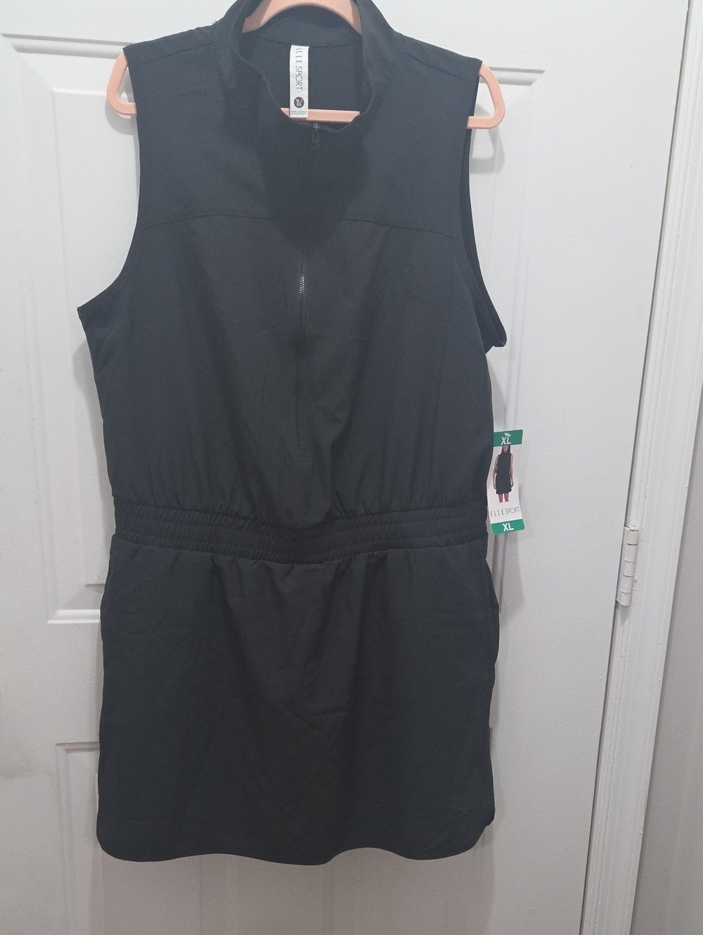 NWT Elle Sport Black Sleeveless Elastic Waist Zip Front Romper XL